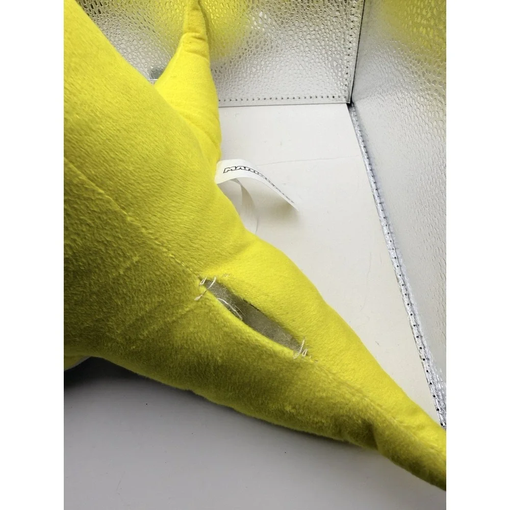 Nintendo‎ Super Mario Kart Banana Peel Plush 12